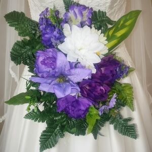 # 13 Elegant Purple and White Bridal Bouquet